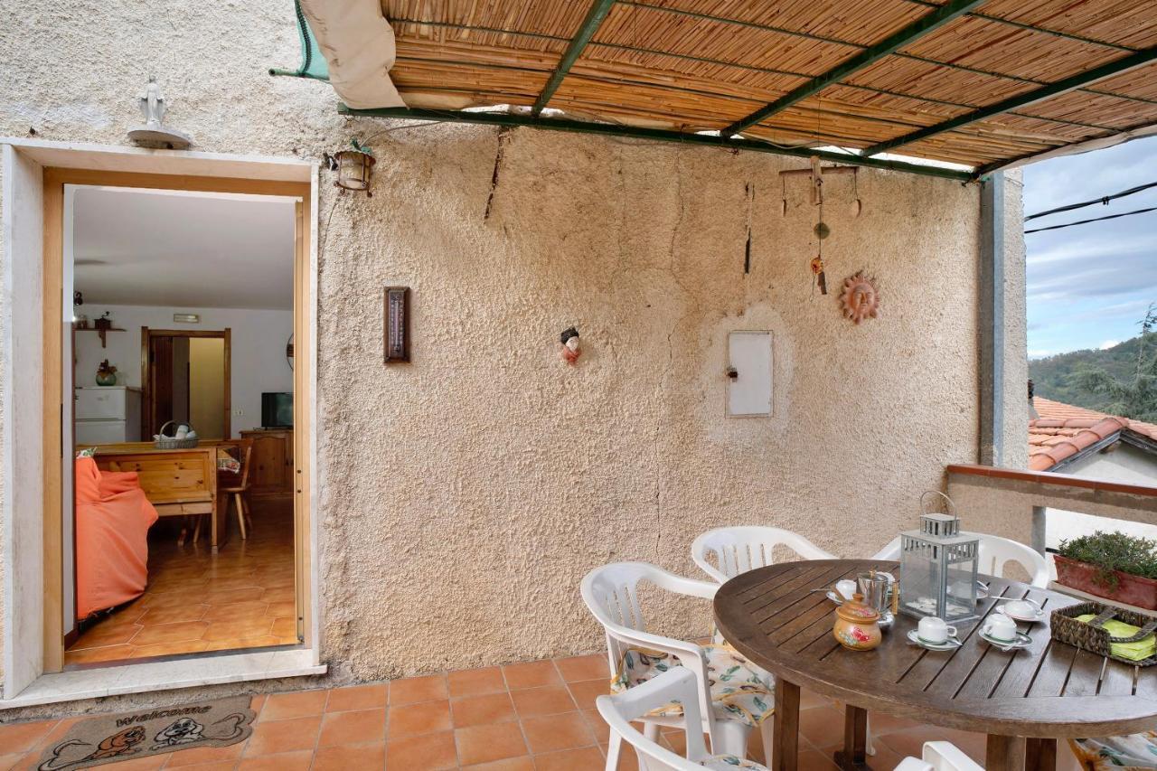 Appartement Ca De Baci à Vessalico Extérieur photo